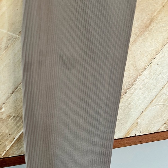 Athleta Salutation Stash Pocket 7/8 High-Waisted Leggings - Picture 4 of 6